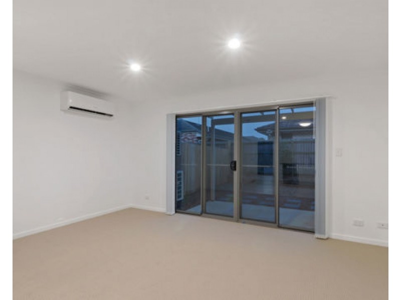 24/11 Thistledome Street, Morayfield QLD 4506