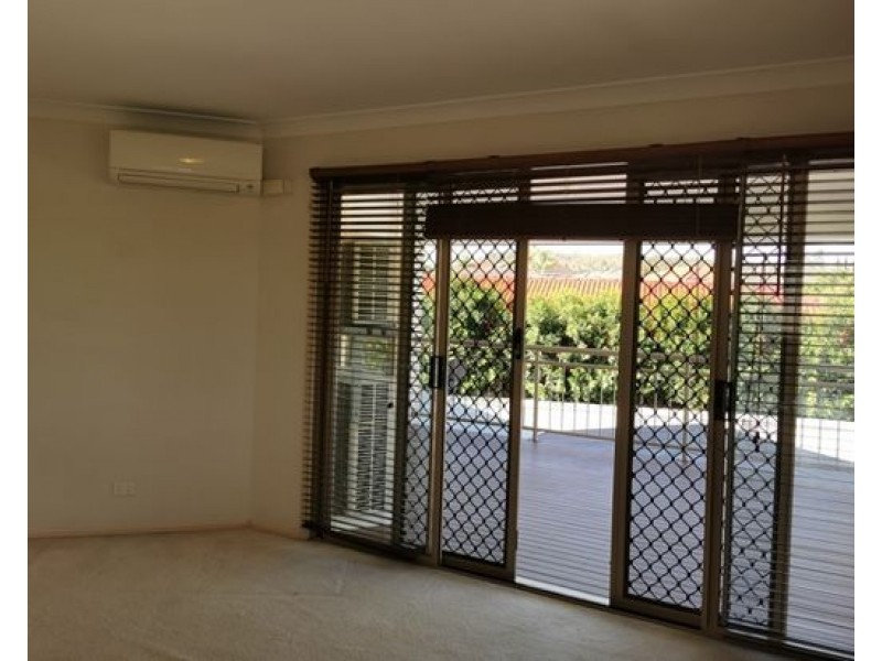 29 The Parkway, Stretton QLD 4116