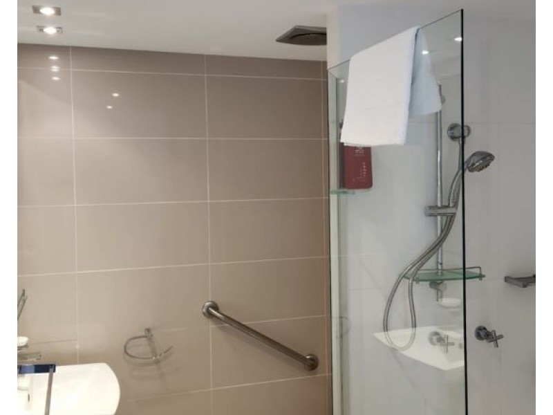010 2890 Gold Coast Highway, Surfers Paradise QLD 4217