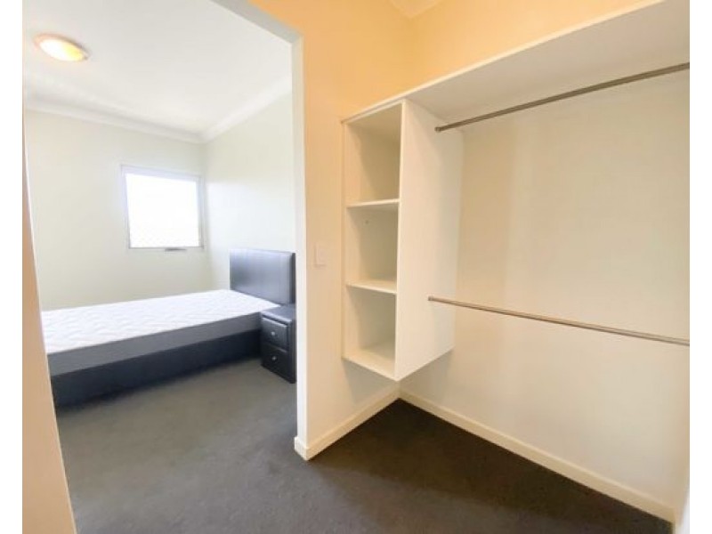 26/10-12 Belgrave Road, Indooroopilly QLD 4068