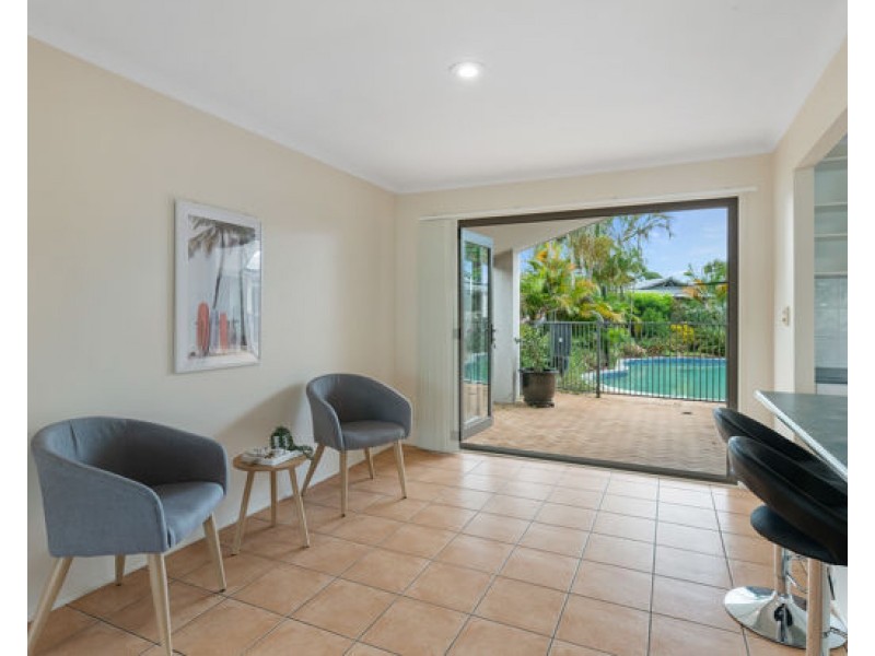 20 Huon Street, Broadbeach Waters QLD 4218