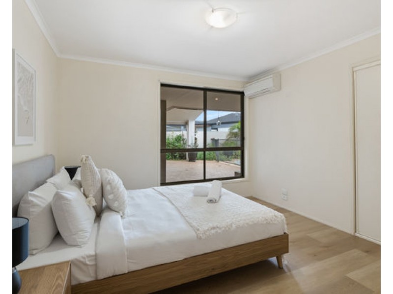 20 Huon Street, Broadbeach Waters QLD 4218