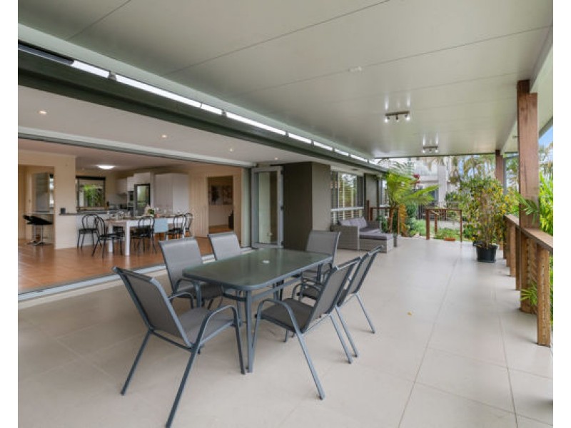 20 Huon Street, Broadbeach Waters QLD 4218