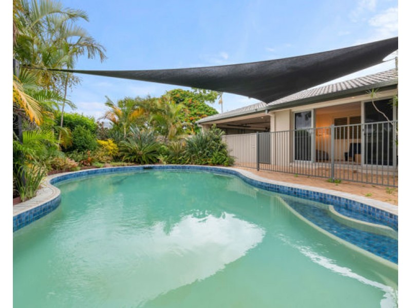 20 Huon Street, Broadbeach Waters QLD 4218