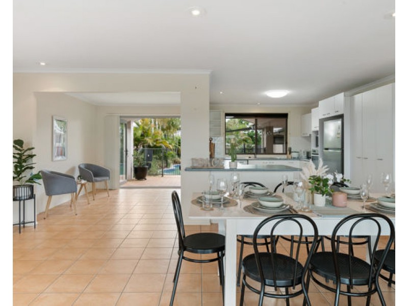 20 Huon Street, Broadbeach Waters QLD 4218