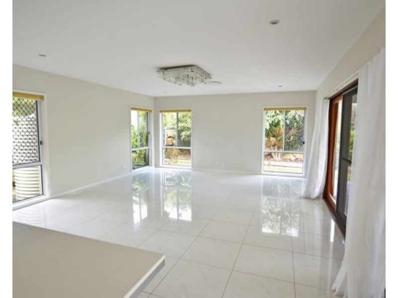 North Lakes QLD 4509