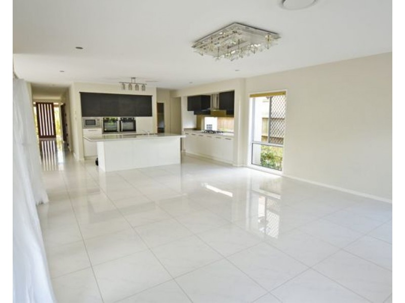 North Lakes QLD 4509