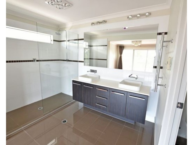 North Lakes QLD 4509