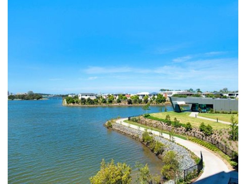U1115/397 Christine Ave, Varsity Lakes QLD 4227