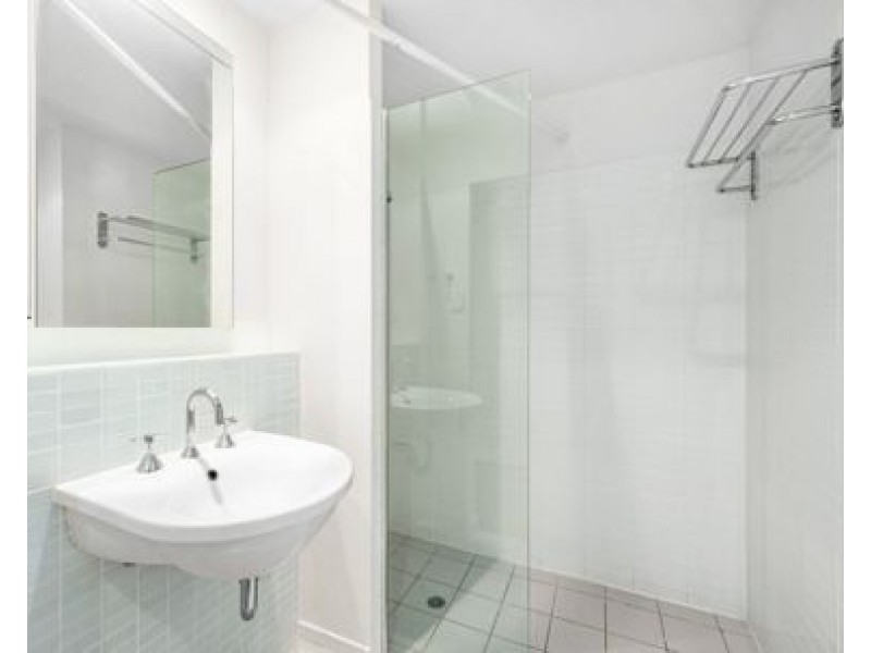 ID, 21169156/50 Macquarie Street, Teneriffe QLD 4005