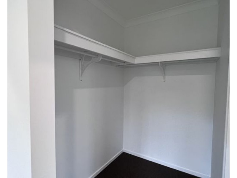 9 Claireview Street, Logan Reserve QLD 4133