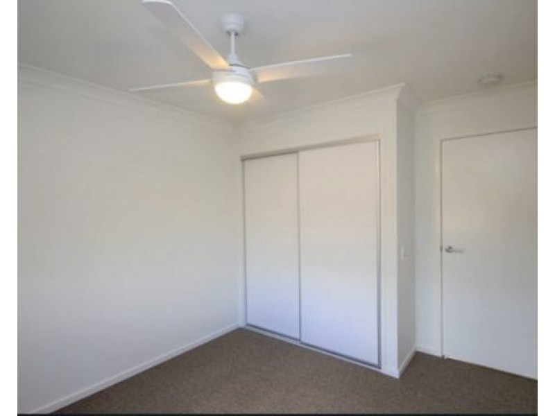 6 Como Way, Redbank QLD 4301