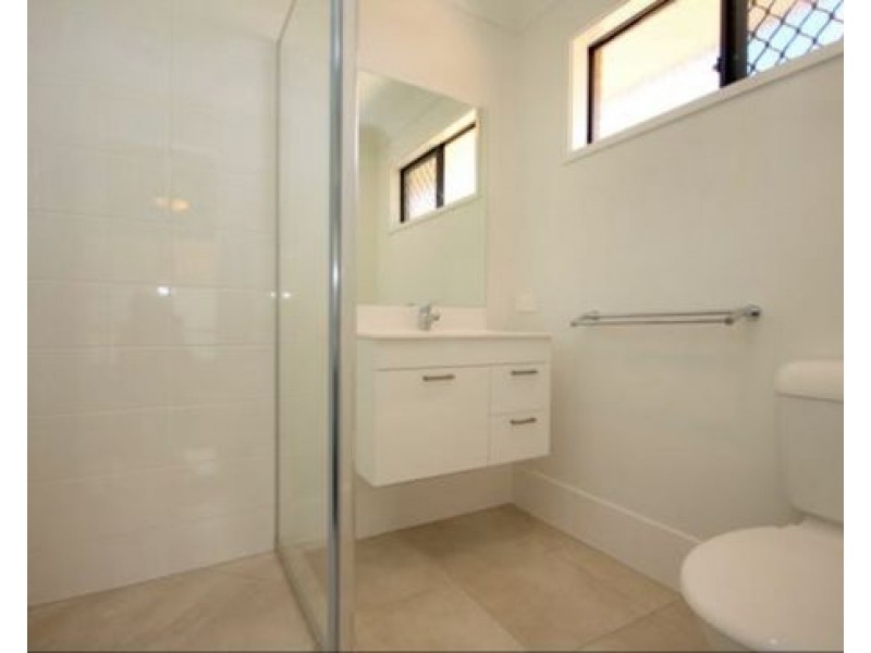 6 Como Way, Redbank QLD 4301