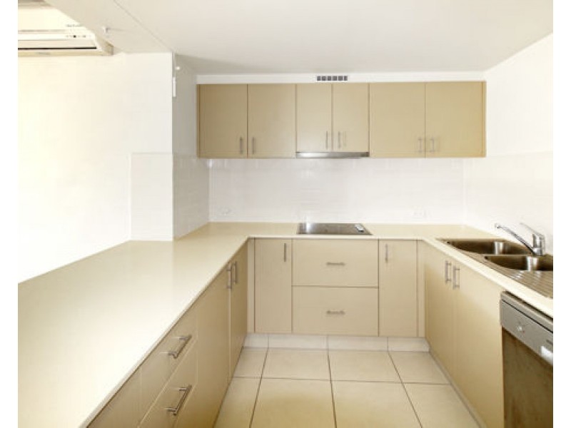 62/2 Acacia Court, Robina QLD 4226