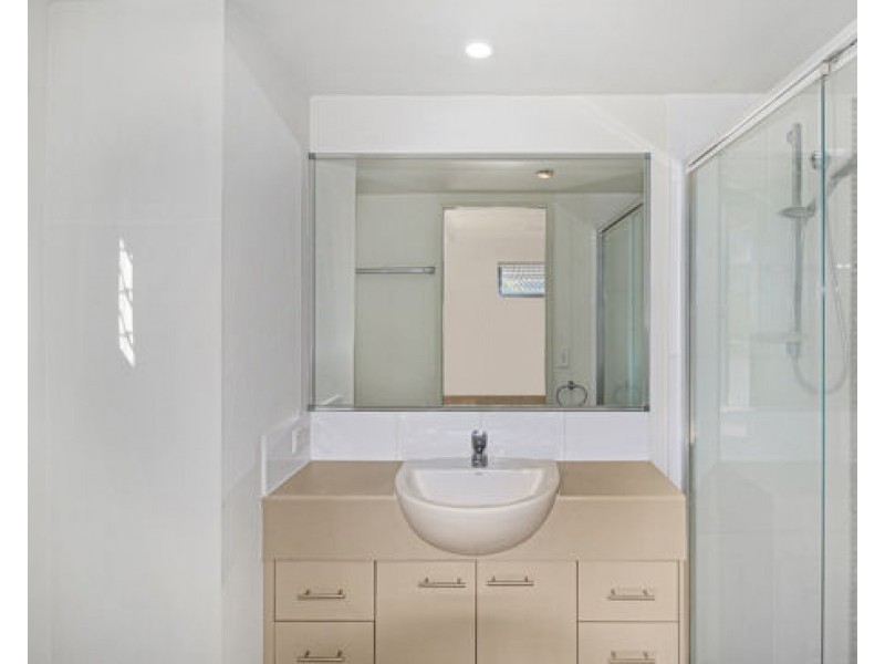 62/2 Acacia Court, Robina QLD 4226