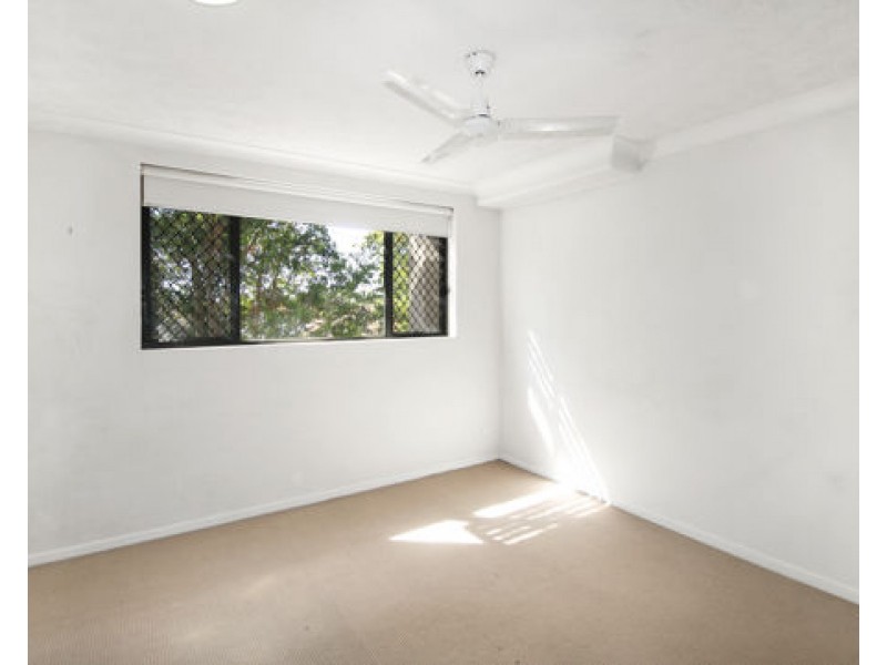 62/2 Acacia Court, Robina QLD 4226