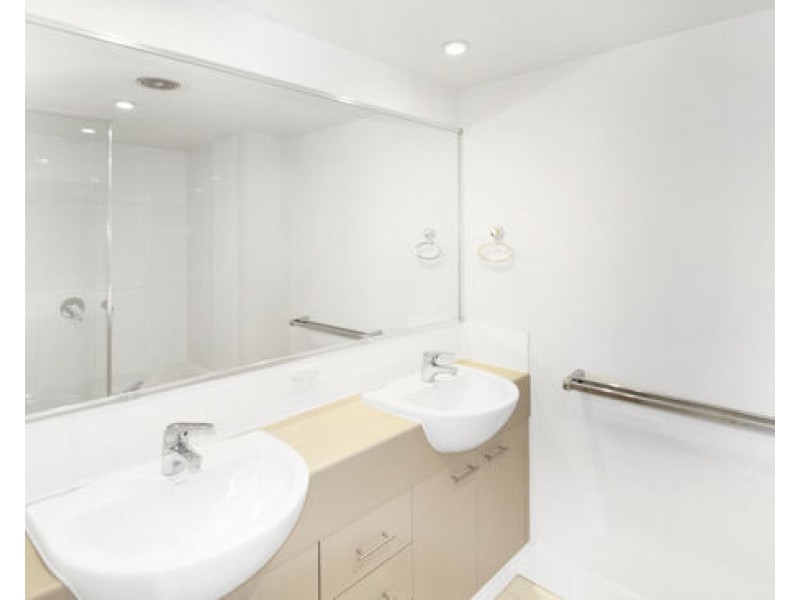 62/2 Acacia Court, Robina QLD 4226