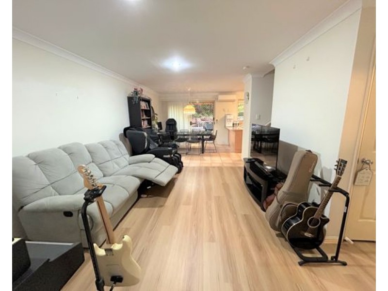 62 COORA ST, Wishart QLD 4122