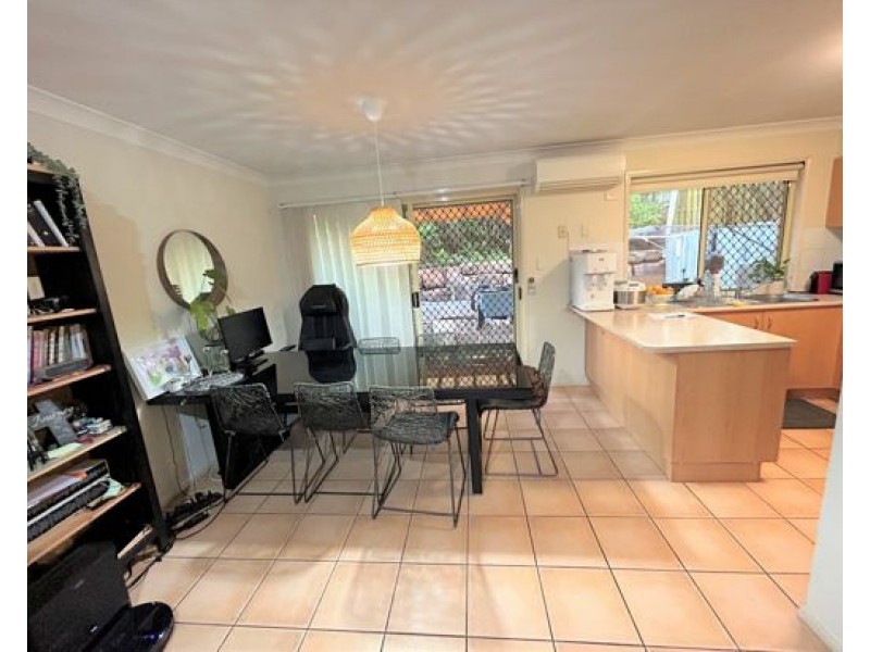 62 COORA ST, Wishart QLD 4122