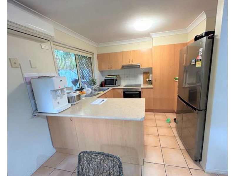 62 COORA ST, Wishart QLD 4122