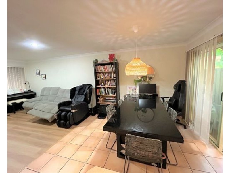 62 COORA ST, Wishart QLD 4122