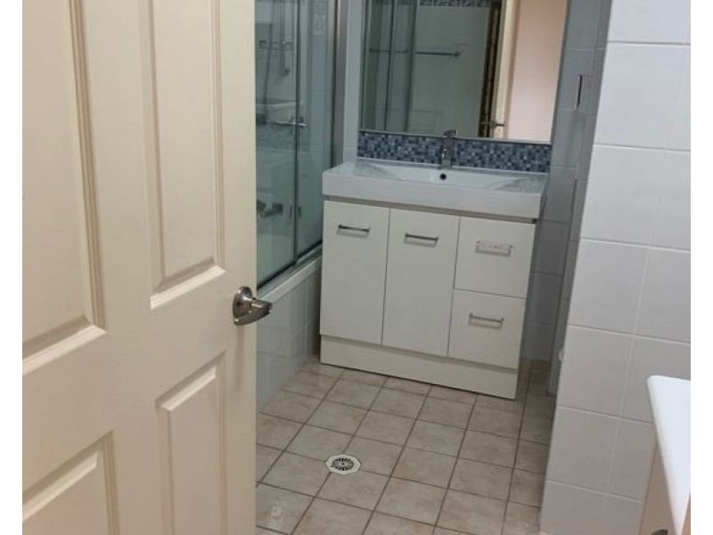 48 82-86 Limetree parade, Runaway Bay QLD 4216