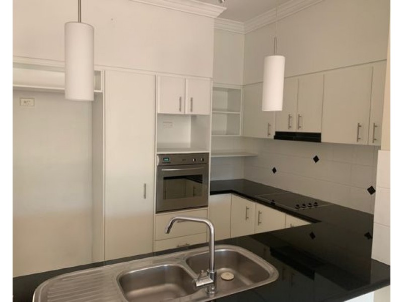 48 82-86 Limetree parade, Runaway Bay QLD 4216