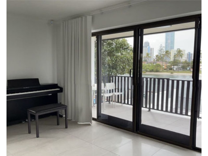 2/35 Sunrise boulevard, Surfers Paradise QLD 4217