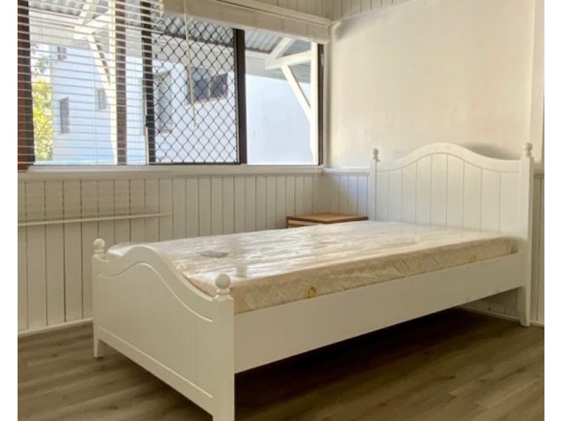 11 Railway St, Southport QLD 4215