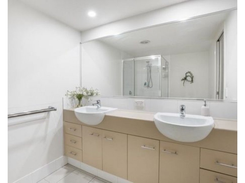 Unit 6 1 Acacia Court, Robina QLD 4226