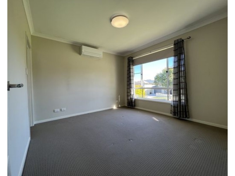 54 Pioneer Dr, Kuraby QLD 4112