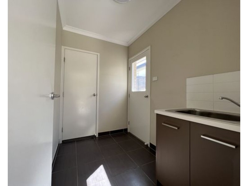 54 Pioneer Dr, Kuraby QLD 4112