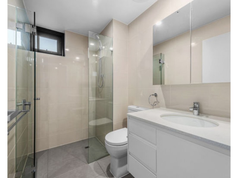 237/ 181 Clarence Rd, Indooroopilly QLD 4068