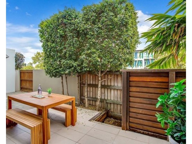 20 Emily Way, Varsity Lakes QLD 4227
