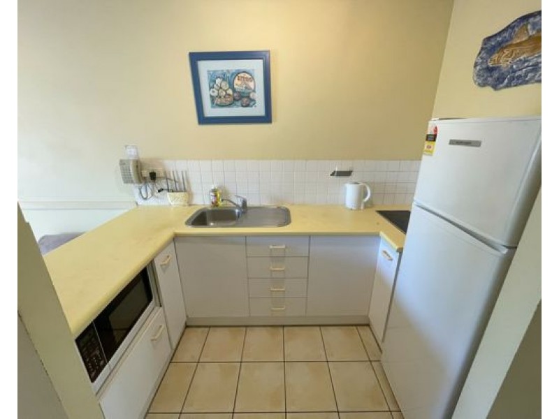 27 /129-135 Oleander street, Holloways Beach QLD 4878