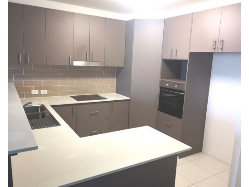 28/1 Acacia Court, Robina QLD 4226