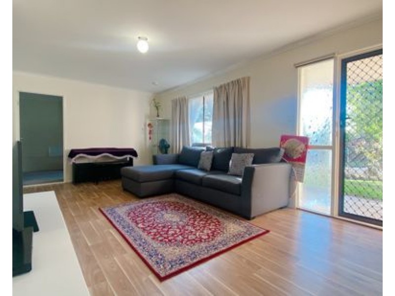 5 Dryade Street, Regents Park QLD 4118