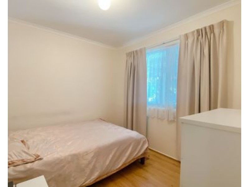 5 Dryade Street, Regents Park QLD 4118