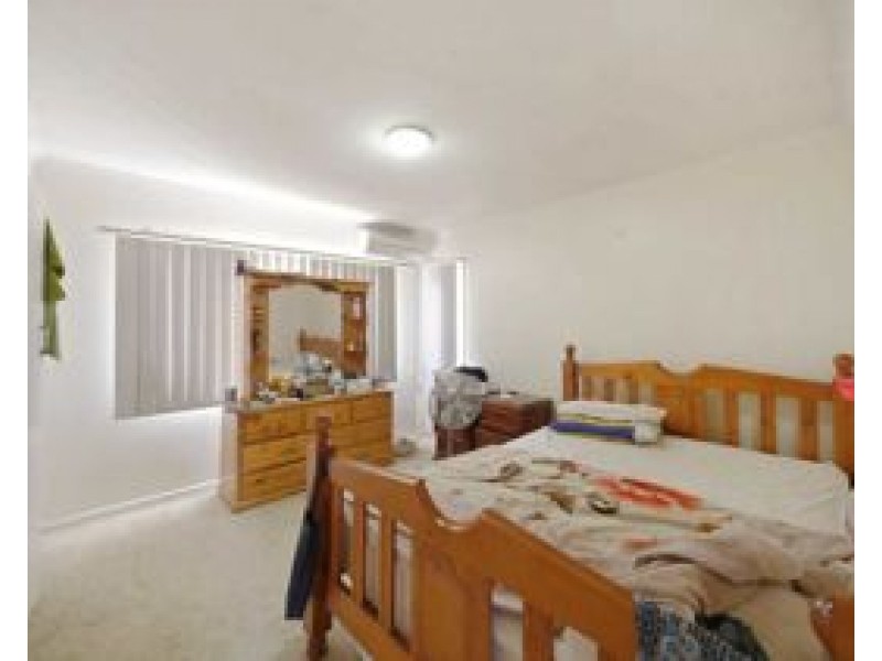 ID21186792 – 2/38 Ilya Street, Macgregor QLD 4109