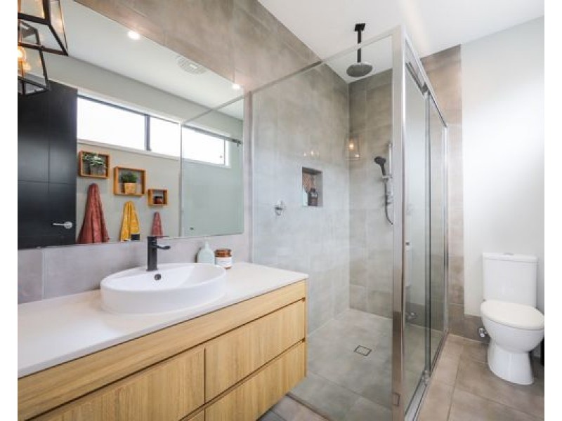 5 ILLUSION PLACE, Coomera Waters QLD 4209