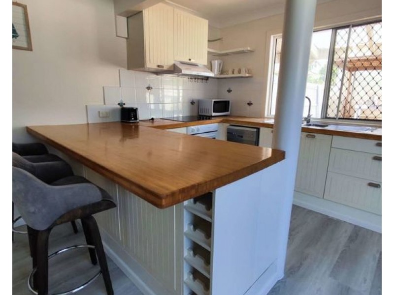 2/9 Matina Street, Biggera Waters QLD 4216