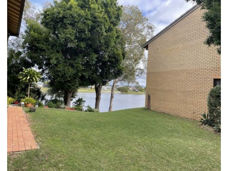 1/22 Barbet PL, Burleigh Waters QLD 4220