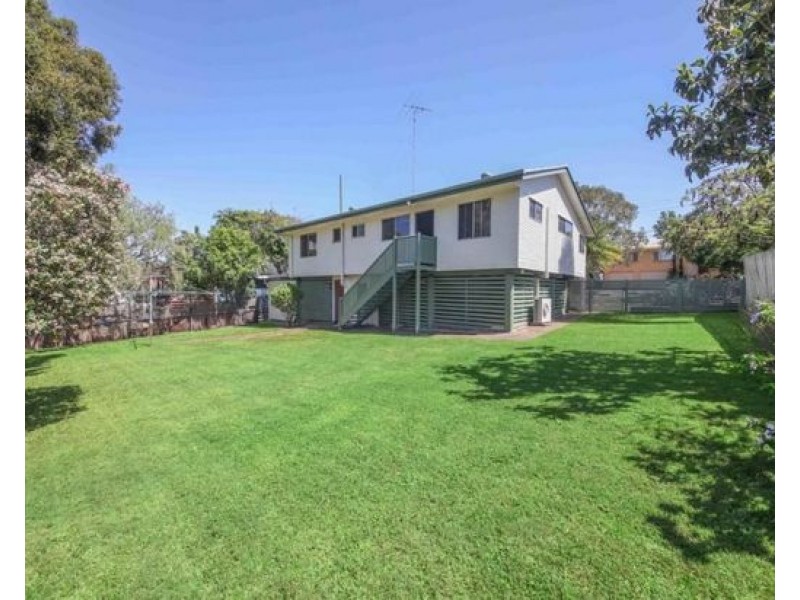 15 FAIR ST, Wishart QLD 4122