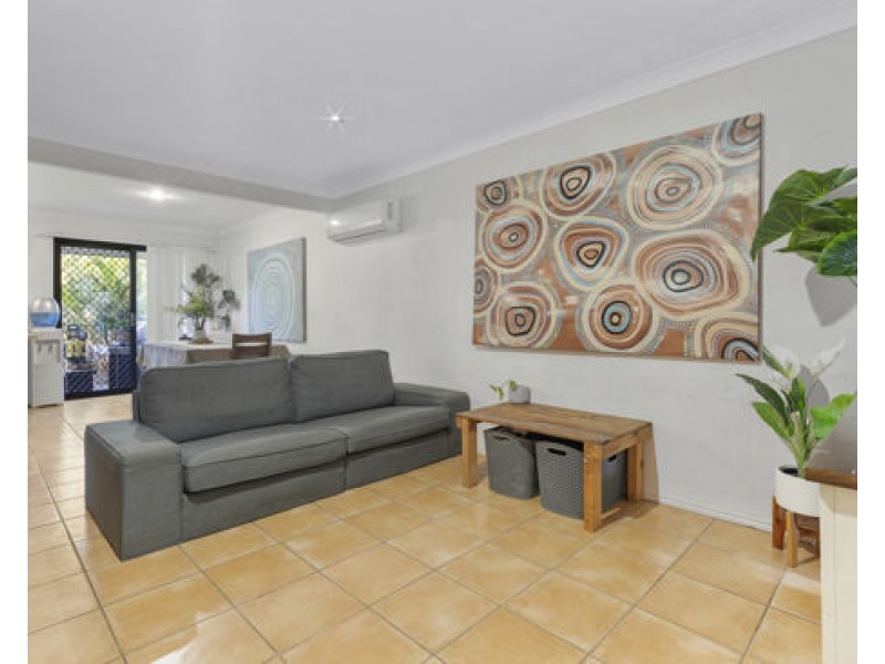 15/31 Archipelago Street, Pacific Pines QLD 4211