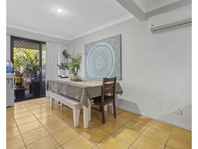 15/31 Archipelago Street, Pacific Pines QLD 4211