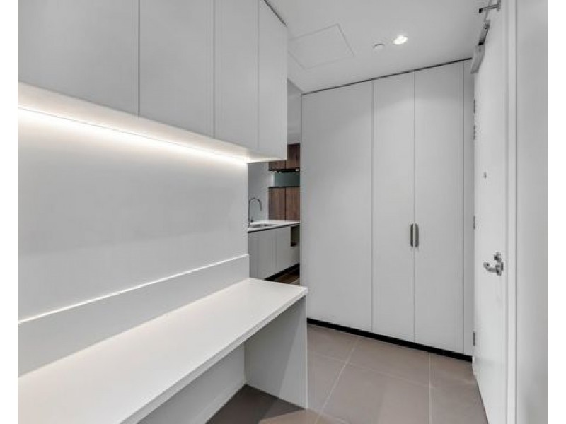 1008/232 Wellington Road, Kangaroo Point QLD 4169