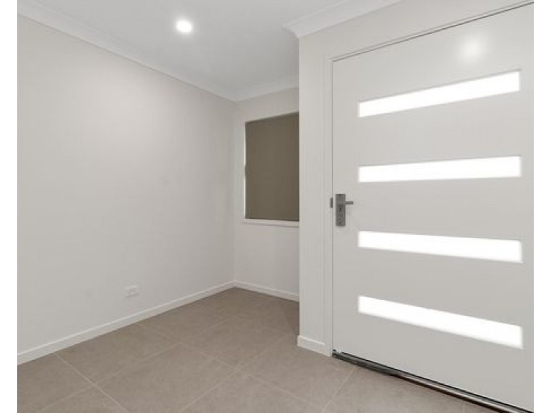 34 FIENNES ROAD, Logan Reserve QLD 4133