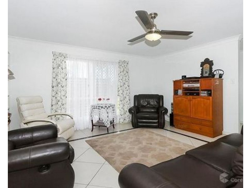 2 BARCREST COURT, Crestmead QLD 4132