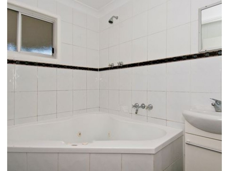 16 LOVELL ST, Slacks Creek QLD 4127