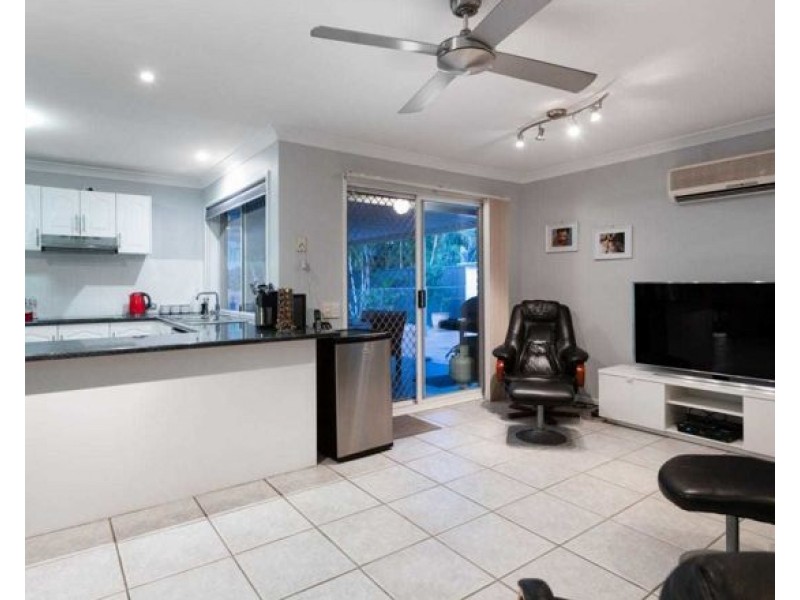 1 LAKEWOOD COURT, Parkwood QLD 4214
